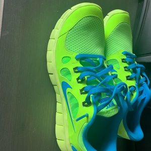 Nike running shoes free run